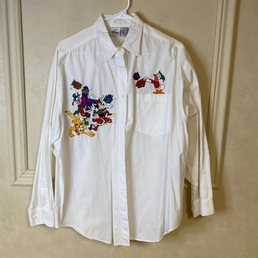 Vintage 90’s The Disney Store Christmas Themed Embroidered Button Down Shirt